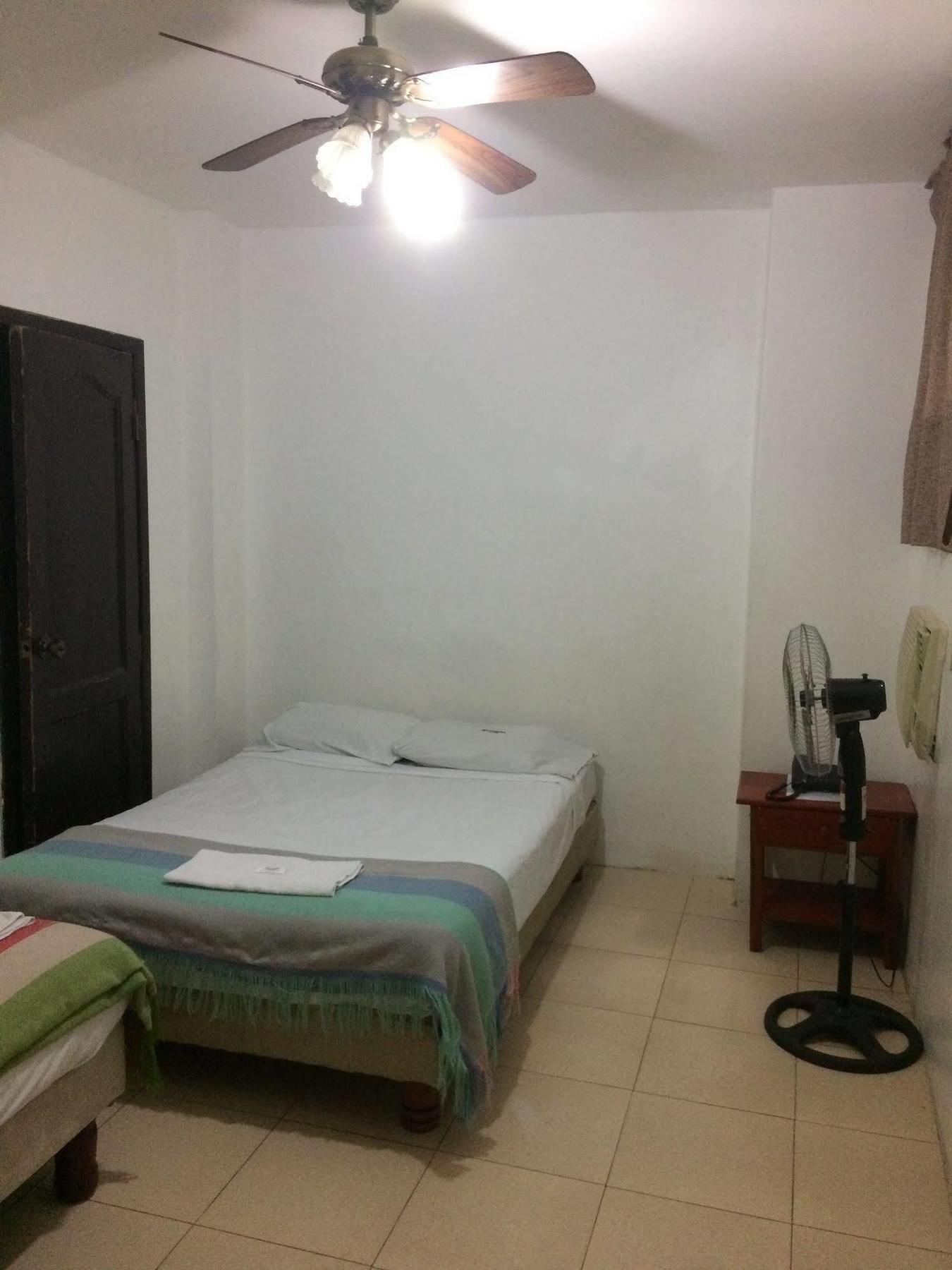 Hotel Ecuador グアヤキル エクステリア 写真