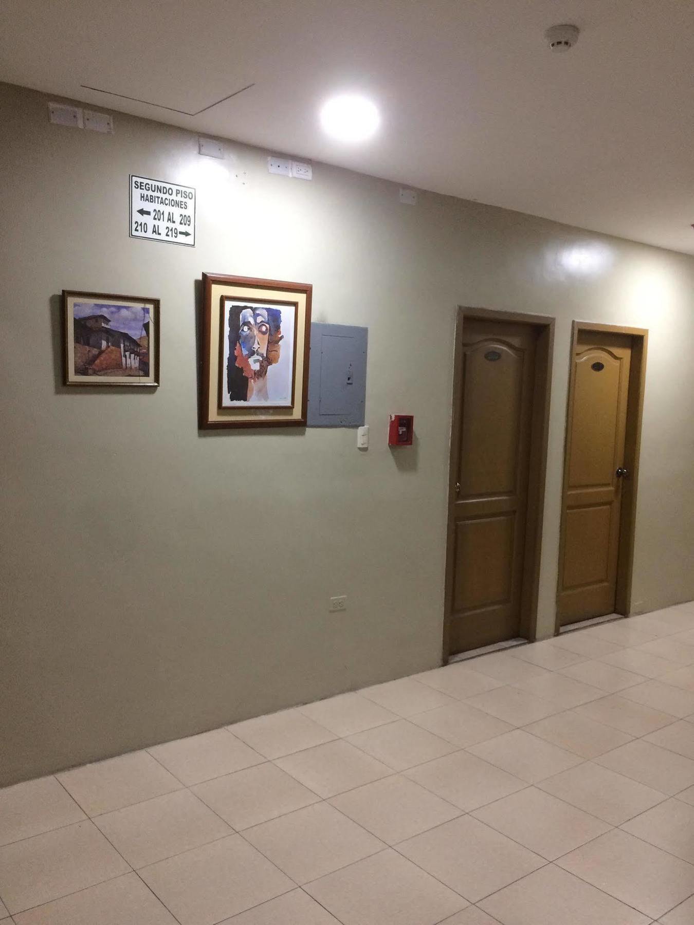 Hotel Ecuador グアヤキル エクステリア 写真